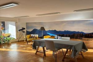 cozy bedroom and study with terrace, Stuttgart