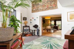 Modern 2 Bedroom Townhouse, Merrion Square, Dublin