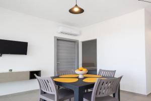 Residence Dara 409, 410 - Free Parking, Terrace, Wi-Fi, Air conditioning Apartments, Birgi Vecchi