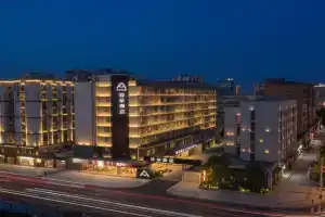 Atour Hotel Yongqingfang Zhongshan Eight Metro Station, Guangzhou