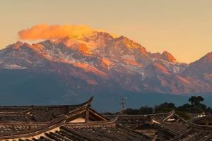 丽江市古城区月半湾客栈 Hotel, Lijiang