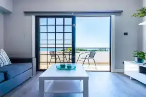 Peale's 2-BR Apt & Balcony in Mackenzie Apartments, Larnaka