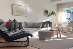 Stylish 1BR close to the metro I Free Parking & Fast WiFi Apartments, Helsinki