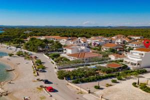 Apartments by the sea, Sibenik - 25436, Zablace