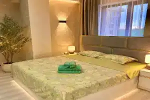 Brand new Studio on leafy Erkindik blvd, Bishkek