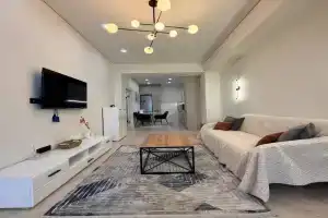 Travelers Lodge apartment in heart of the city, Bishkek