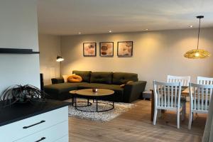 Mai Beach home with free parking Apartments, Parnu