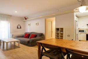 Apartment Salva - 3 bedroom in Poble Sec, Barcelona