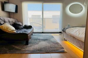 LuxurySweet 博多駅南 23 博多駅車で5分 新築 条件付きペット宿泊可 Apartments, Fukuoka