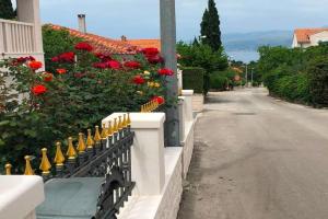 Apartments Manda, Supetar