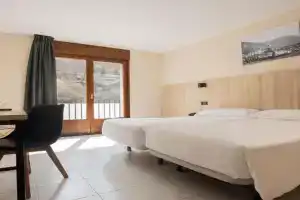 Hotel by Nexta, Encamp