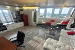 2 Bedrooms, Great View, Park Shevchenko, Odessa