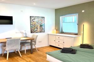 cozy, lovely newly renovated 1 room apartment, Stuttgart