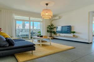 Gongxi Brand New 3BR Apart ment TOP RATED Host Managed By 5-Year Near Subway SDGG, Xi'an