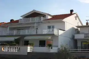 Apartments with a parking space, Zadar - 6189, Bibinje