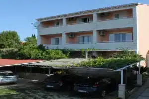Apartments with a parking space, Dubrovnik - 8995, Mlini