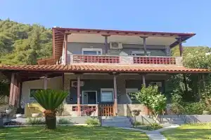 Villa Dallas, Vourvourou