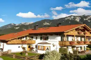 Gästehaus Alpenparadies Apartments, Krun