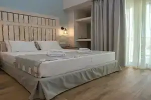 The Five Keys Apartments, Limenaria