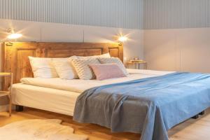 Alice Backyard Holiday Home - Apartments, Rooms & Exclusive Cave Saunas, Parnu