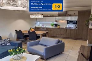 Holiday Apartman, Sarvar