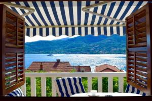 Apartments Oasis, Lepetane