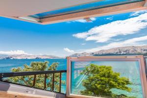 Seaview Apartments, Baska