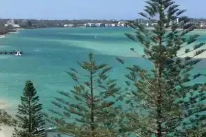 Just Perfect Apartment with Ocean Views, Caloundra