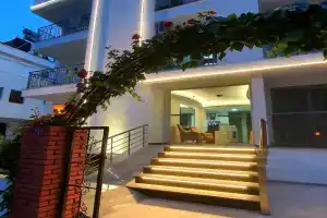 Ressa Apart, Marmaris