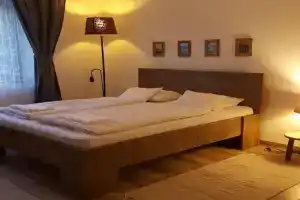 Zrínyi 11 Apartments, Balatonkenese