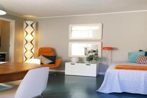 MOLLY's Home Apartments, Como