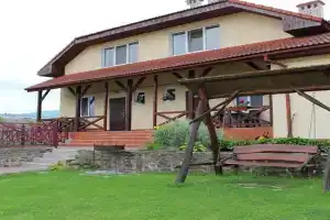Panorama Townhouse, Polyana