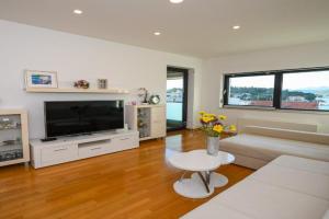 Sea View Porto with secured private parking Apartments, Dubrovnik