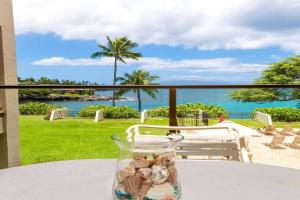 Napili Point C-12 Apartments, Kapalua