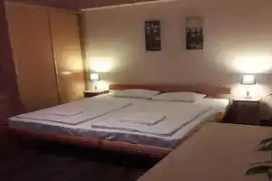 Home Apartman, Debrecen