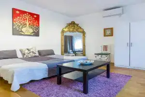 Mohinga Apartment, Budapest