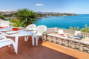 Apartment Nicolas by Interhome, Llanca