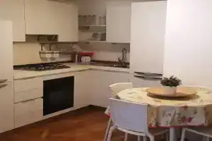 Casa Allegra, Naples