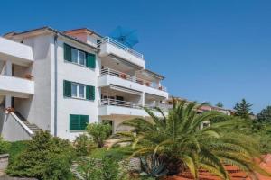 Stunning Apartment In With Wifi, Rabac