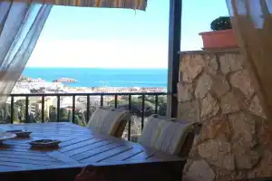 LETS HOLIDAYS SEA VIEWS APARTMENT & POOL in SA GABARRA, Tossa de Mar