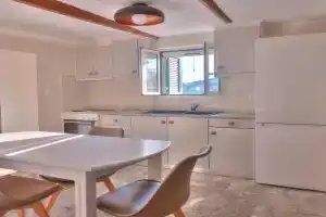 Alexis Studios, Finikounta