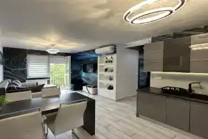Gina Apartman, Debrecen