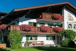 Gästehaus Haller Apartments, Krun