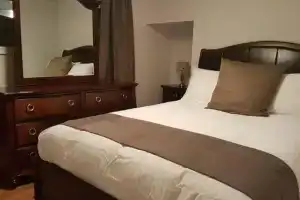 1-Bedroom Apartment Sweet #7 by Amazing Property Rentals, Ottawa