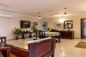 Neelam Bed & Breakfast Mini-hotel, Kolkata