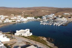 Aiolos Studios Κythnos, Kithnos