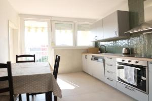 Kate's Apartment, Split