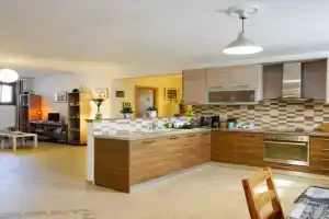 Anemona Apartment, Mithymna