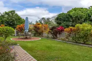Silhoutte View Apartments, Glacis