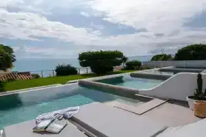 White Suites Resort- Adults Only Hotel, Afitos